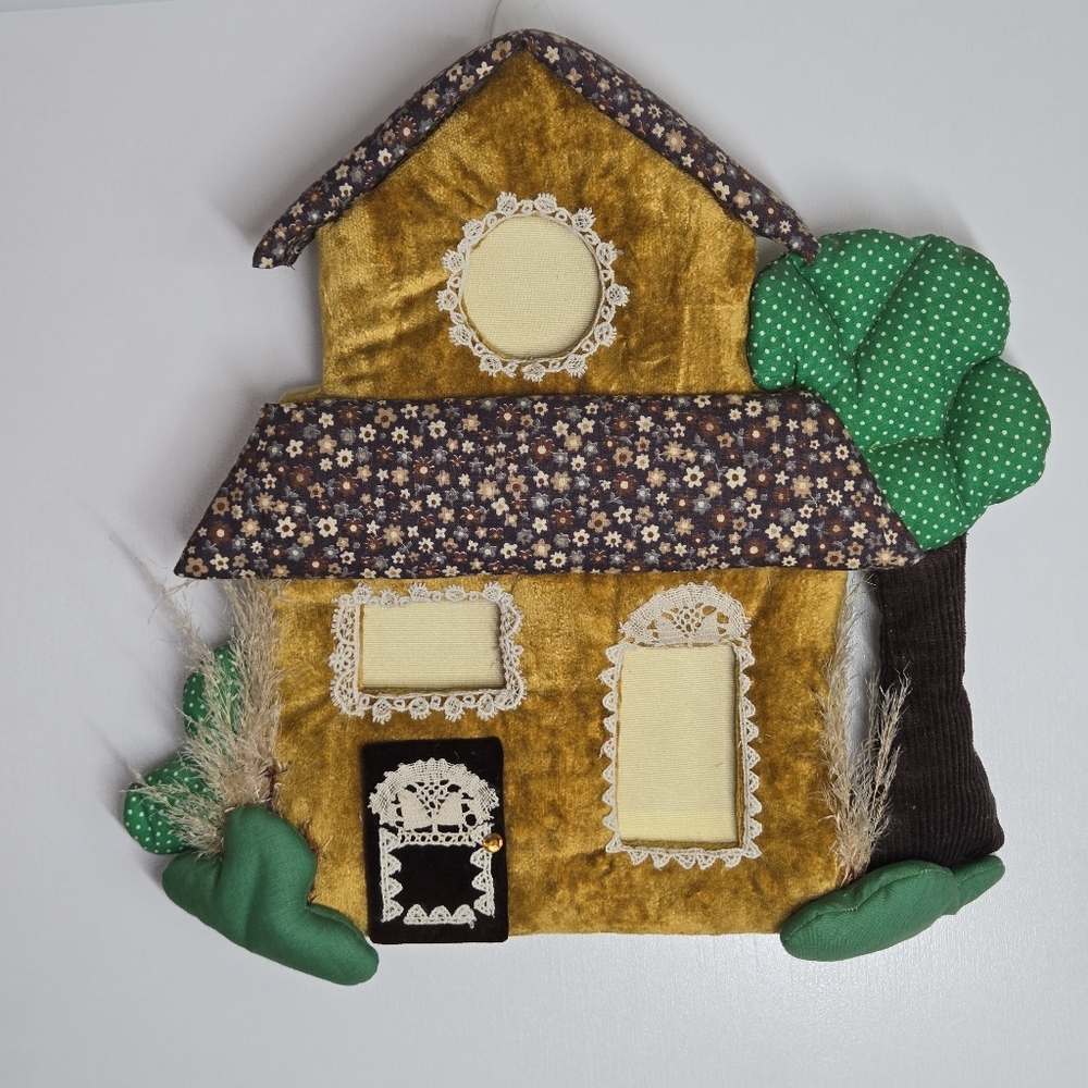 Vtg 1970s Quilted Fabric Calico Felt House‎ Picture Frame Folk Art Rare Cottage